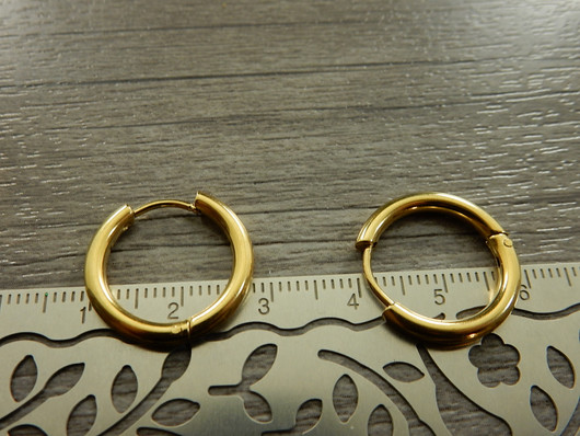 Korvakorurengas, 19x2.5mm, 18K/kulta/rst, 1pari