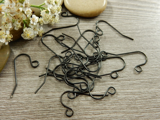 Korvakorukoukku,  23x13mm, musta/rst, 10paria