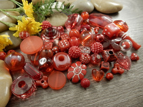 Akryylihelmi lajitelma, 3-28mm, punainen, 50g