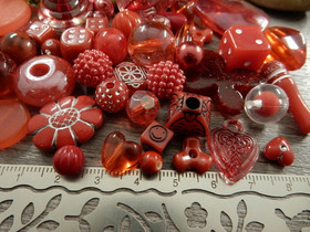 Akryylihelmi lajitelma, 3-28mm, punainen, 50g