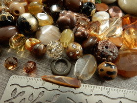 Akryylihelmi lajitelma, 3-28mm, ruskea, 50g