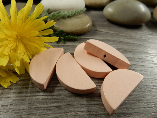 Puoliympyrä puuhelmi, 20x10mm, vaaleanpunainen, 1kpl