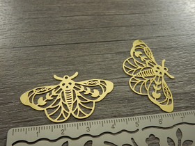 Yöperhonenriipus, 22x40mm, kulta, 1kpl