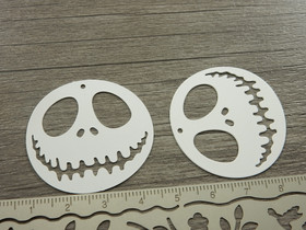 Pääkalloriipus, 36x37mm, valkoinen, 1kpl