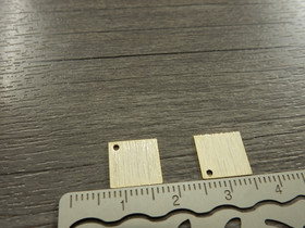 Neliöriipus, 14x14mm, 24K/ vaaleakulta, 1kpl