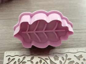 Muotti leimasin setti lehdet, eri kokoja, vaaleanliila, 4kpl POSTIPAKETTI TOIMITUS