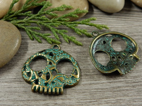 Pääkalloriipus, 27x27mm, patinapronssi, 1kpl