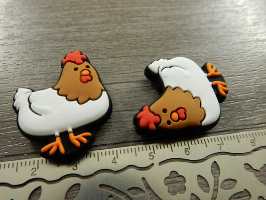Silikonihelmi kana, 30x25mm, moniväri, 1kpl