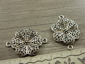 Kukkariipus/linkki/korunjakaja, 41x37mm, kromi, 1kpl