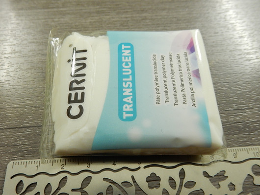 Cernit Translucent, 56g, 010 glitter white, 1kpl