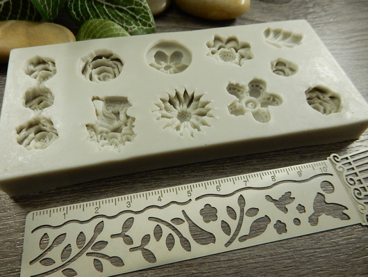 Silikonimuotti kukat,  130x60mm, beige, 1kpl