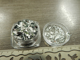 Lehtimetalli hiutaleita, 30x15mm, hopea, 1kpl