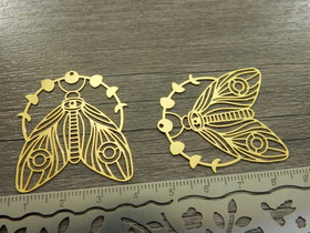 Yöperhonenriipus, 39x33mm, kulta, 1kpl