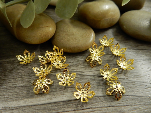 Helmihattu kupera kukka, 8mm, kulta, 20kpl