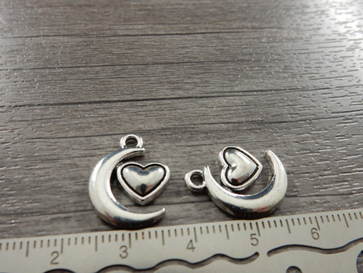Kuu ja sydänriipus, 18x14mm, kromi, 1kpl