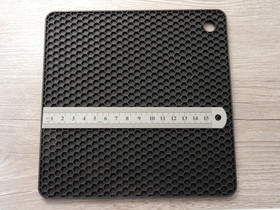 Silikonialusta neliö, 18x18x0.5cm, musta, 1kpl