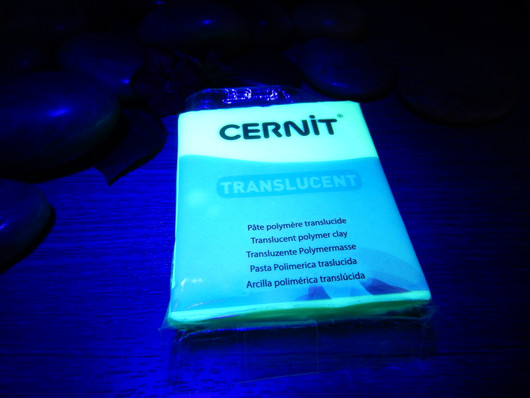 Cernit Translucent, 56g, 024 nightglow, 1kpl