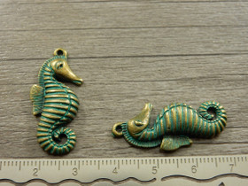 Merihevonenriipus, 31x14mm, patina/pronssi, 1kpl
