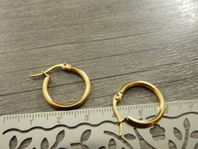 Korvakorurengas huggie, 20x2mm, 18K/kulta/rst, 1pari