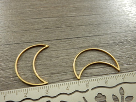 Linkki kuu, 25x17.5x1mm, umpi, PVD/kulta/rst, 1kpl