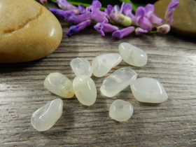 Kivisiruhelmi valkoinen kuukivi, 3-14mm, valkoinen, 20kpl