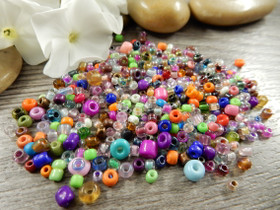 Lasihelmi lajitelma värikäs, 2-4mm, mixsetti, n.10g,  1kpl