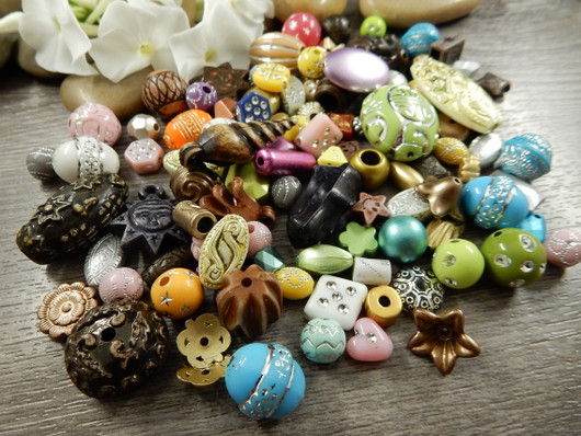 Akryylihelmi lajitelma, 3-28mm, mixsetti, 50g