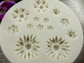 Silikonimuotti kukat, 80mm, beige, 1kpl