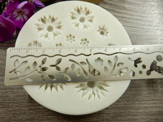 Silikonimuotti kukat, 80mm, beige, 1kpl