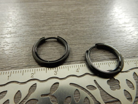 Korvakorurengas huggie, 19x2.5mm, musta/rst, 1pari