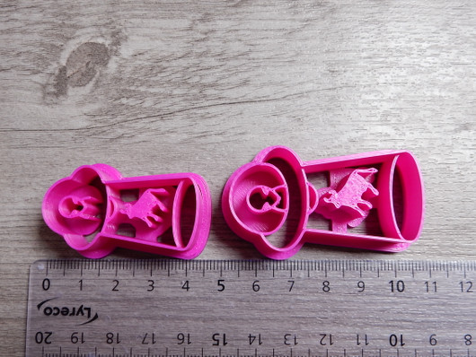 Muotti ufo ja lentävä lehmä, 40mm/50mm, 1kpl