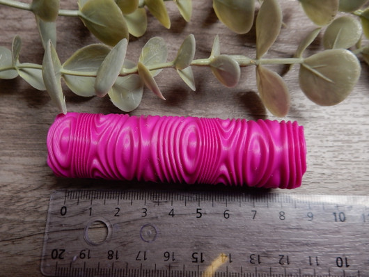 Kuviorulla puukuvio, 8x2.2cm, 1kpl