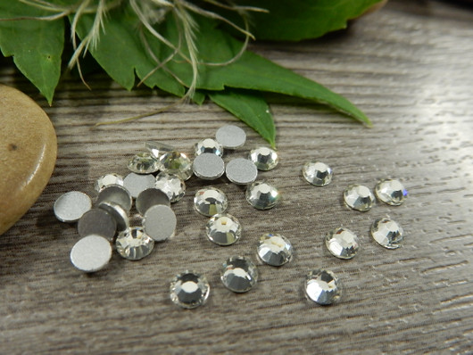 Puolihelmi lasi strassi, 4mm, kirkas, 50kpl