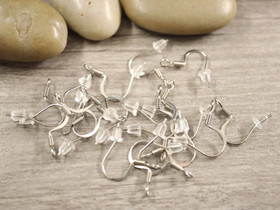 Korvakorukoukku+ tausta, käännetty lenkki, 18x18mm, rst, 10paria