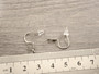 Korvakorukoukku+ tausta, käännetty lenkki, 18x18mm, rst, 10paria
