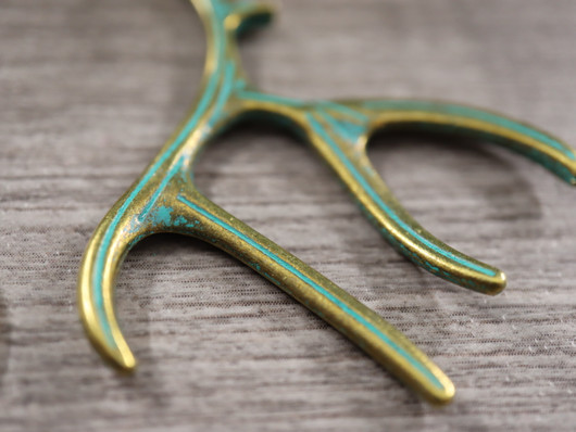 Sarvetriipus, 52x40mm, patinapronssi, 1kpl