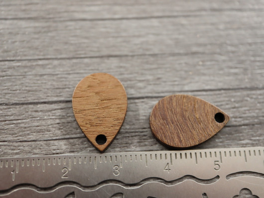 Puuriipus pisara, 17x11mm, ruskea, 10kpl