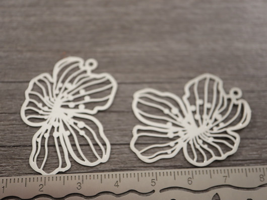 Kukkariipus, 37x30mm, kromi, 1kpl