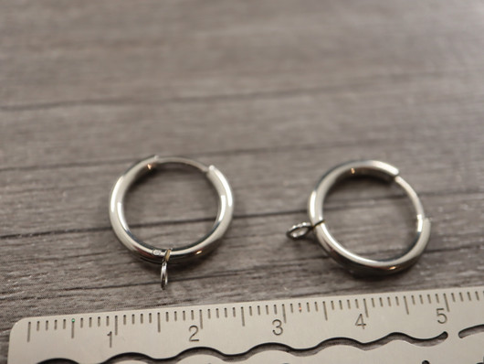 Korvakorurengas lenkillä, 19x16x2mm, rst, 1pari