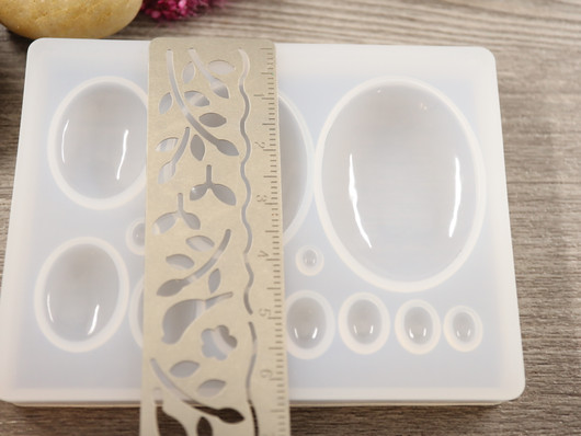 Silikonimuotti soikea, 86x66x10mm, 1kpl