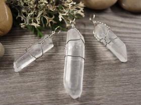 Kristalliriipus vuorikvartsi, n.25-32x7-10mm, kirkas, 1kpl