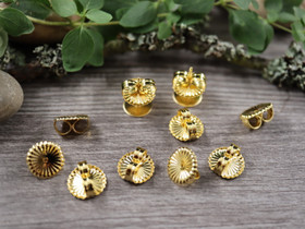 Korvakorun tausta kukka, 9x4.5mm, 18K kulta, 10kpl