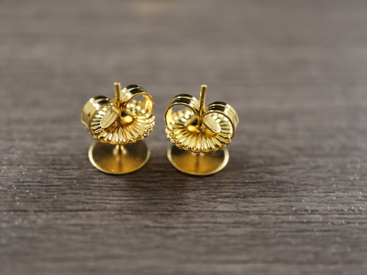 Korvakorun tausta kukka, 9x4.5mm, 18K kulta, 10kpl