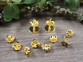 Korvakorun tausta kukka, 6x3.5mm, 18K kulta, 10kpl