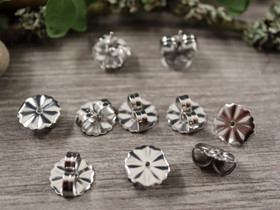 Korvakorun tausta kukka, 10.5x4.5mm, rst, 10kpl