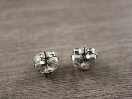 Korvakorun tausta kukka, 10.5x4.5mm, rst, 10kpl