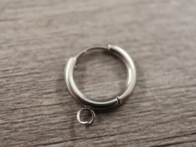 Korvakorurengas lenkillä huggie , 17x14x2mm, rst, 1pari