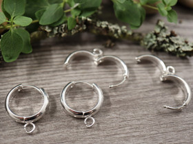 Korvakorurengas huggie, 16x4mm, kirkashopea/rst, 1pari