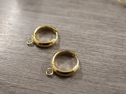 Korvakorurengas huggie, 16x4mm, 24K kulta/rst, 1pari