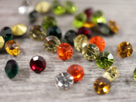 Strassit lasi , 3mm, mixsetti, 50kpl